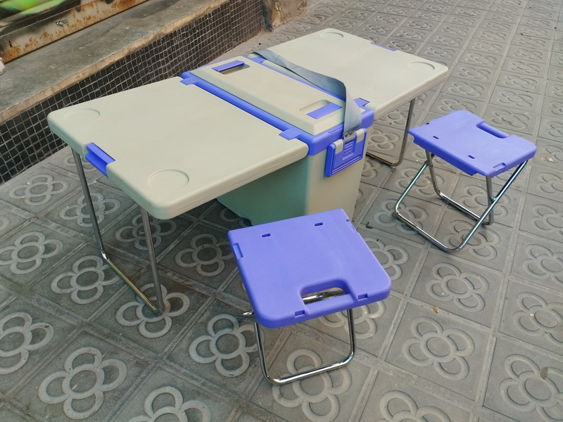 conjunto 1 mesa 2 taburetes camping plastico plegable portatil 27x22.5x24.5 39x29-93x48 1u